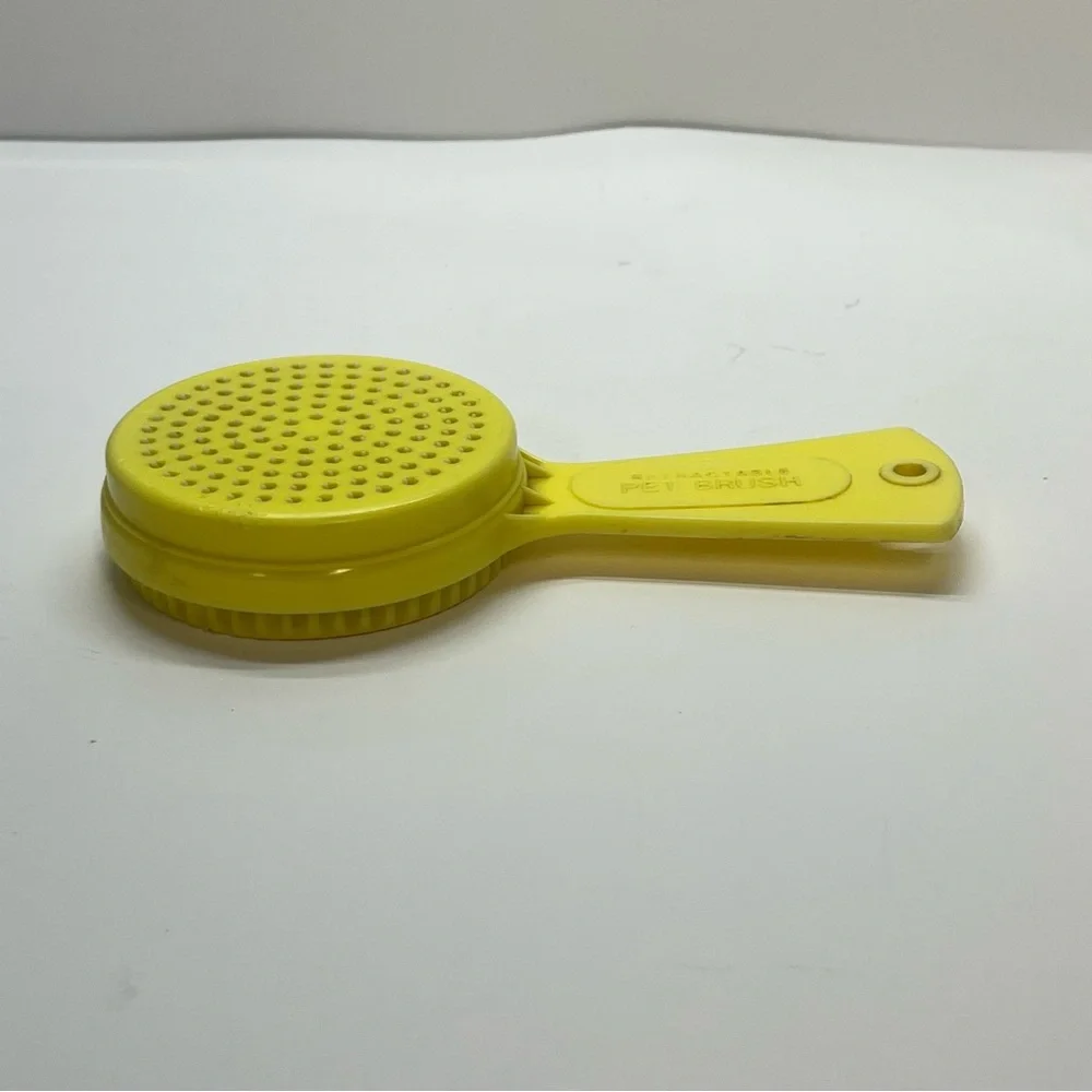 vintage yellow hong kong bandwagon‎ retractable brissles
